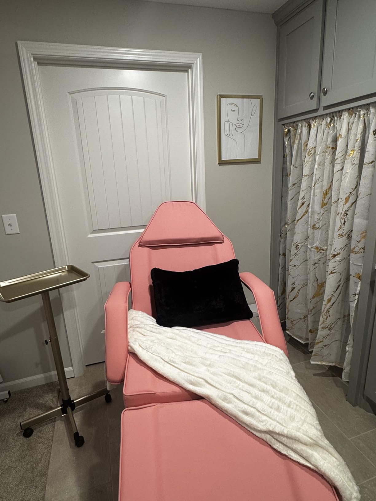 Massage Bed Tattoo Chair Massage Salon with Two Trays, Esthetician Table with Hydraulic Stool, Multi-Purpose 3-Section Facial Bed Table, Adjustable Beauty Barber Spa Beauty Equipment, White customer photo 2