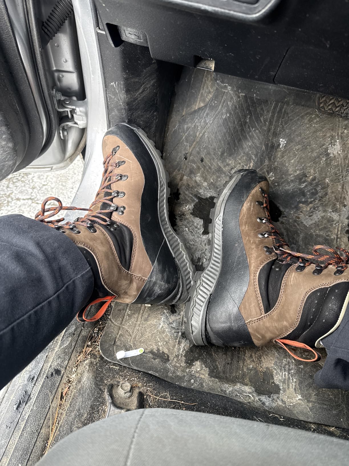 NUPTSE Men's Mountaineering Boots | 9 Inch Full-Grain Leather | Sympatex Waterproof & Breathable | Vibram Slip-Resistant Sole | Crampon Compatible Durable Hiking Shoes for Extreme Terrain | Made in Europe customer photo 1
