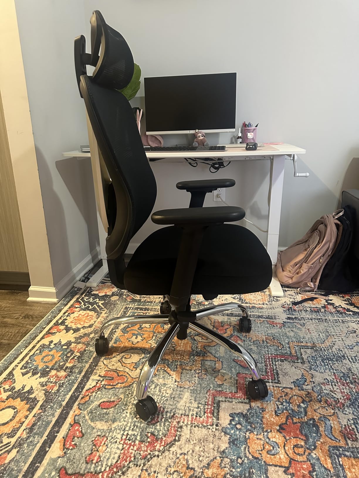 HOLLUDLE Ergonomic Mesh Office Chair - 3D Adjustable Lumbar Support & 3D Armrests, V-Shaped Back, Adjustable Desk Chair customer photo 1