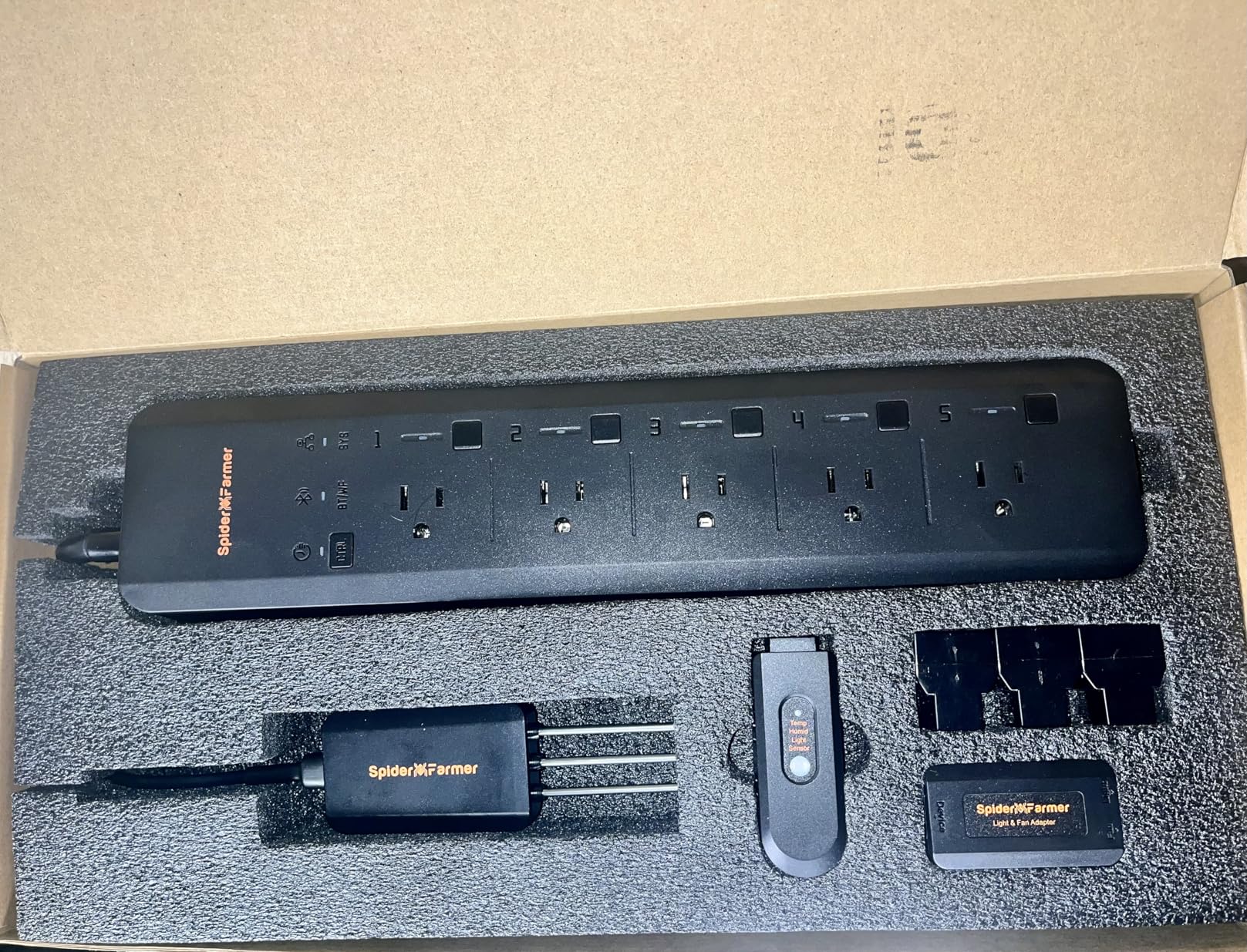 Spider Farmer GGS AC5 Power Strip Kits, 5 AC APP-Based Controls Outlets, 3 in 1 Soil Sensor, Temp Humid Light Sensor, for Indoor Grow Tent and Room customer photo 1