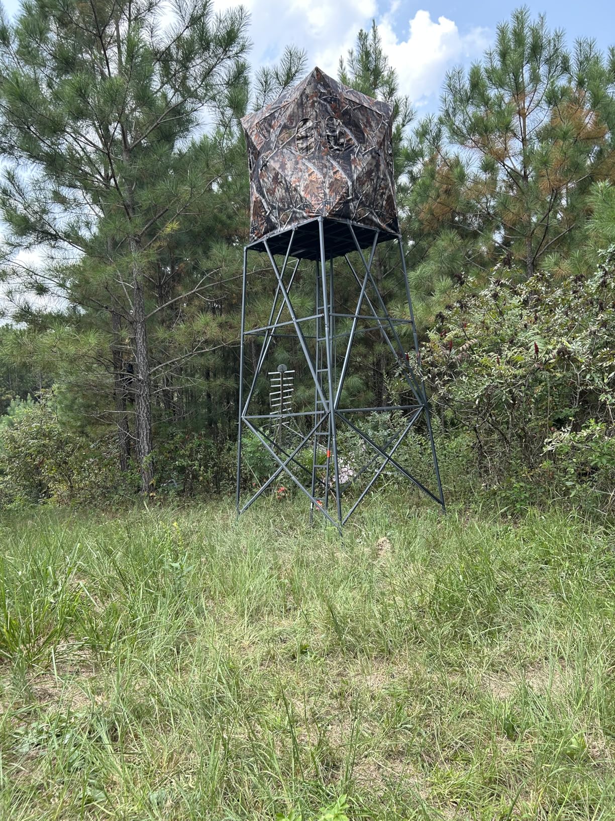 6 Foot Tripod Hunting Tower Blind, 2-Person Stand Elevated, 4' x 4' Platform for Deer Hunting, Antelope and Elk, Camouflage customer photo 1