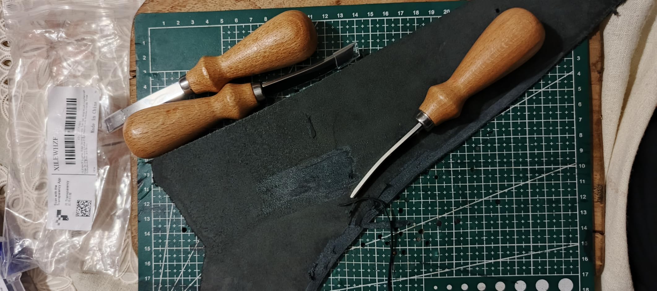 Leather Edge Skiving Beveler Tool 5 Set,French Beveler,Wide Mouth Leathercraft Edge Skiving Beveler Leather Trimmer with Wooden Handle Five Sizes(0.8mm,1mm,1.2mm,1.4mm and 1.6mm) customer photo 1
