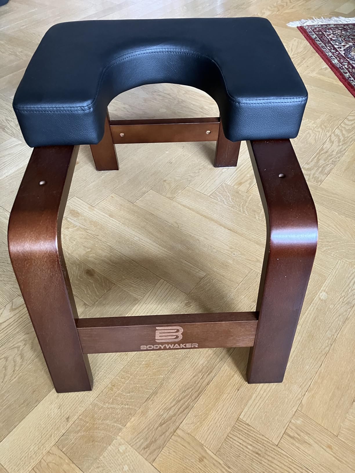 Yoga Headstand Bench, Stand Yoga Chair for Balance Training, Core Strength Building, Upside Down Chair for Relaxation, Handstand Trainer Inversion Chair for Home Gym (Wood Black) customer photo 2