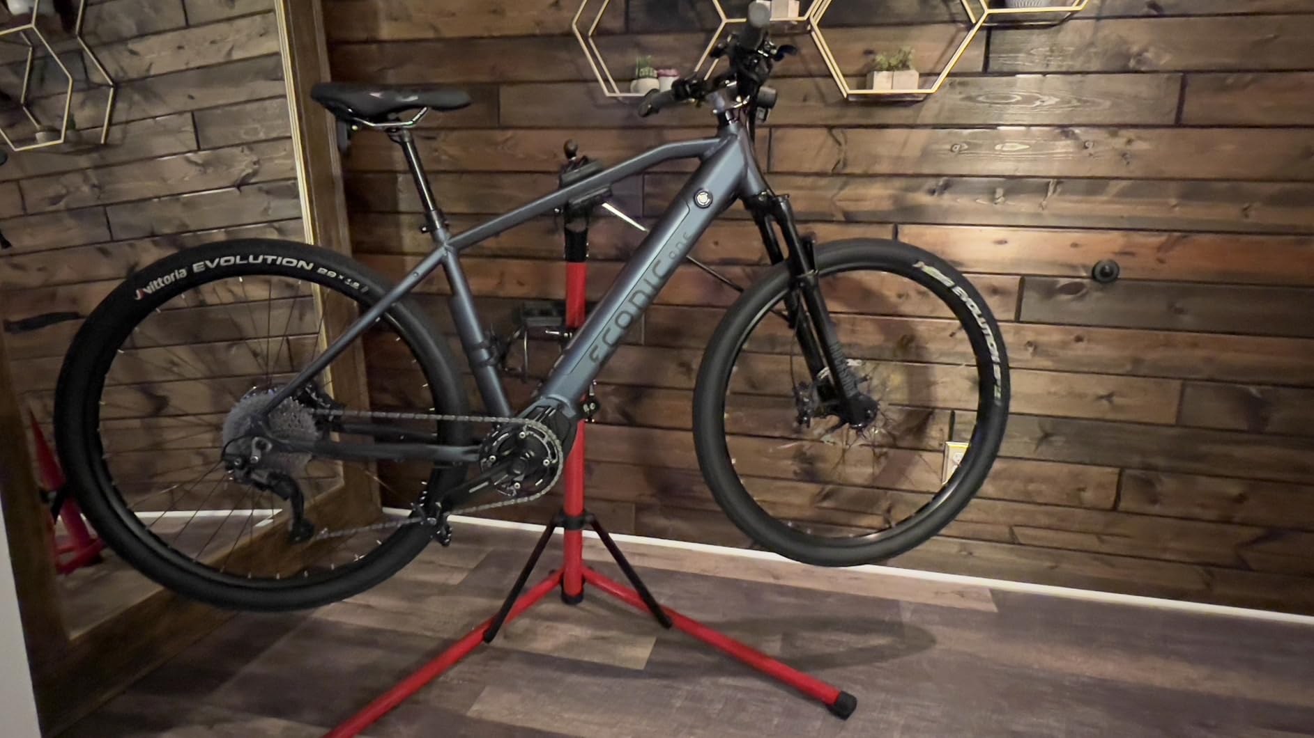 Gioventù 110 LBS E Bike Repair Stand, Heavy Duty Bicycle Maintenance Stand with High-Strength Steel, Bike Mechanic Workstand for E-bikes, Mountain Bikes and Road Bikes - Red customer photo 1