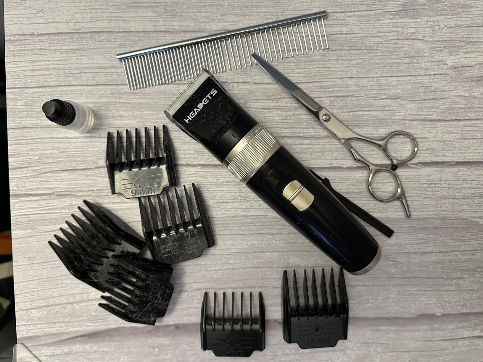 HEAPETS Dog Grooming Clippers, Low Noise, Electric Quiet, Adjustable Clipper Comb, Rechargeable Cordless Dog Hair Clippers for Dogs Cats Pets, Gold customer photo 1