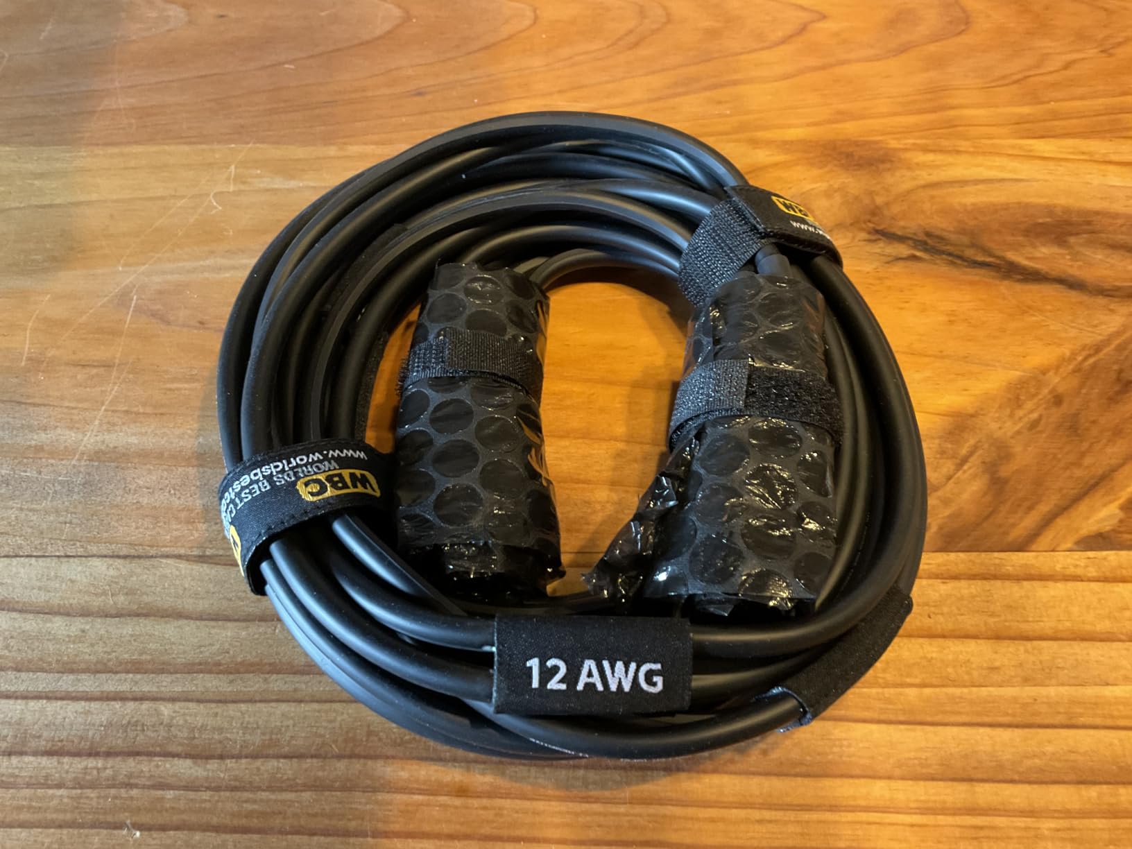 WORLDS BEST CABLES 8 Foot WBC-GOLD-LOCAP-SPKR-12 AWG - Low-Capacitance - Low-Inductance - High Purity OFC - Audiophile HiFi Speaker Cable Pair with Eminence Gold Banana Plugs customer photo 1