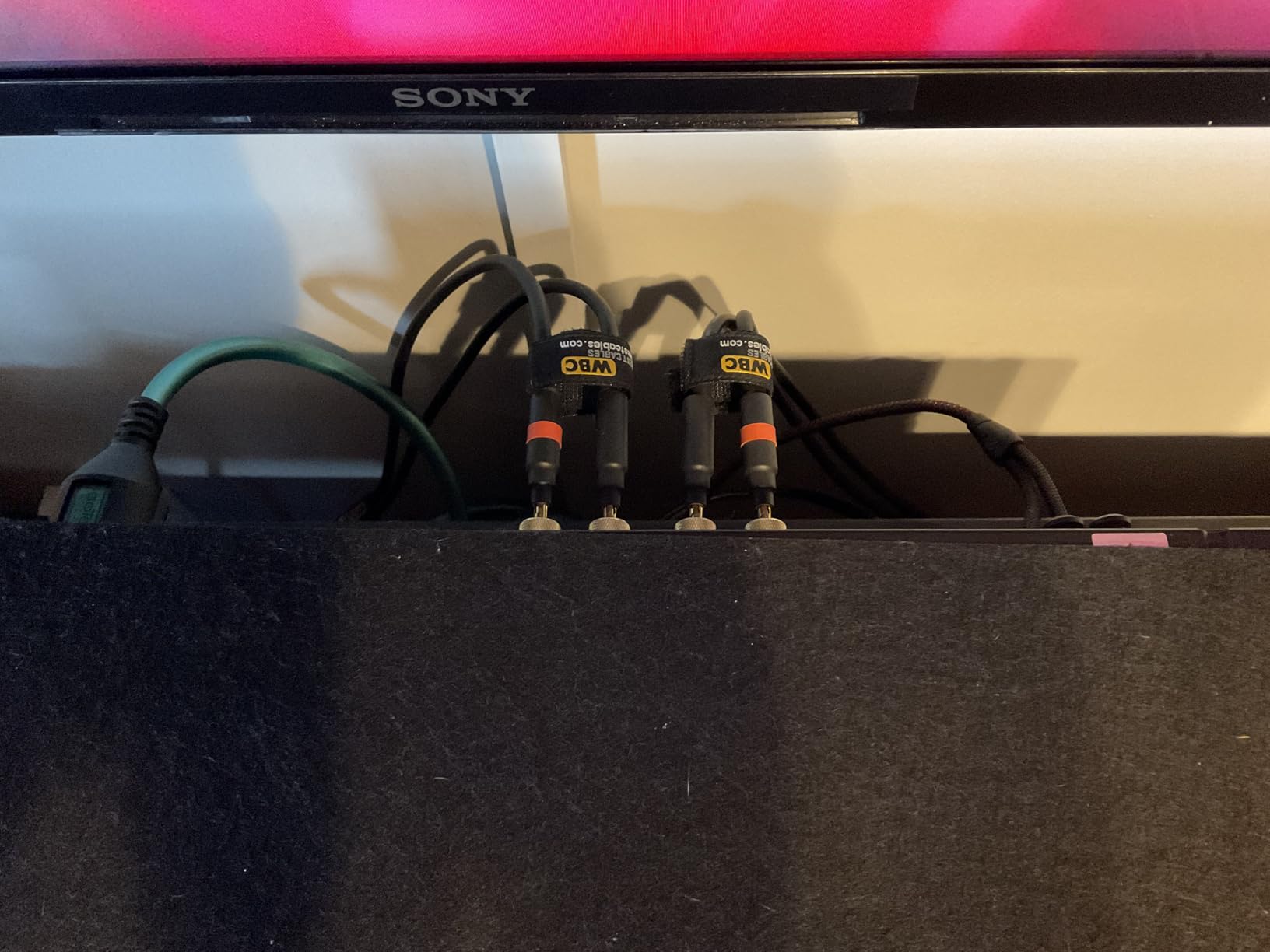 WORLDS BEST CABLES 8 Foot WBC-GOLD-LOCAP-SPKR-12 AWG - Low-Capacitance - Low-Inductance - High Purity OFC - Audiophile HiFi Speaker Cable Pair with Eminence Gold Banana Plugs customer photo 2