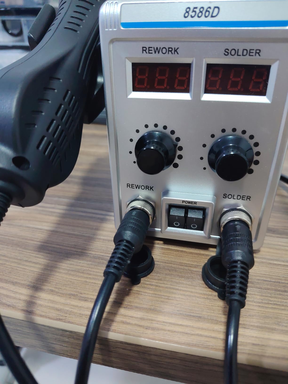 8586D 2 In 1 Soldering Station, SMD Hot Air Rework Station LED Dual Digital Display with Heat Gun and Solder Iron Kit, Electric Soldering Iron Station with Temperature Control, Auto Sleep Functions customer photo 2