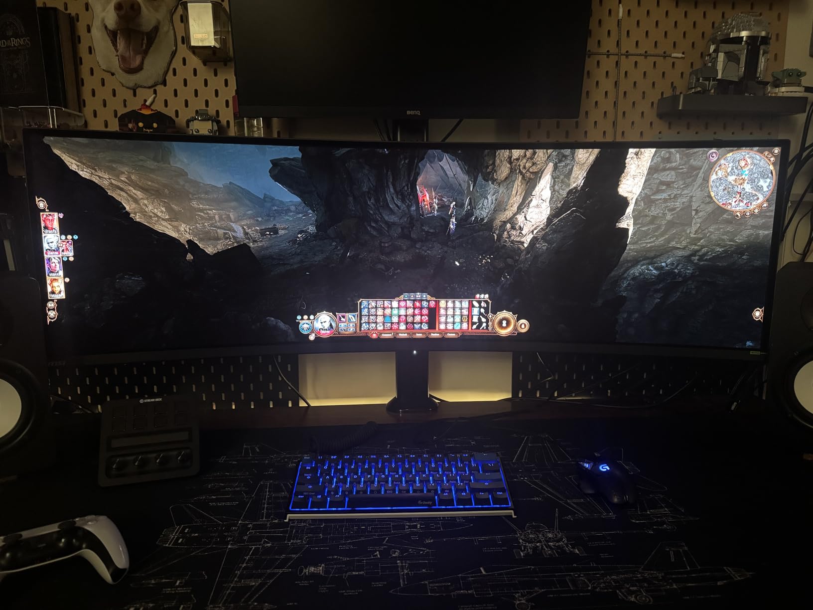 MSI MPG 321CURX QD-OLED, 32-Inch, 4K UHD, 3840x2160, 1700R Curved OLED Monitor, 240Hz, 0.03ms, DisplayHDR True Black 400 customer photo 1