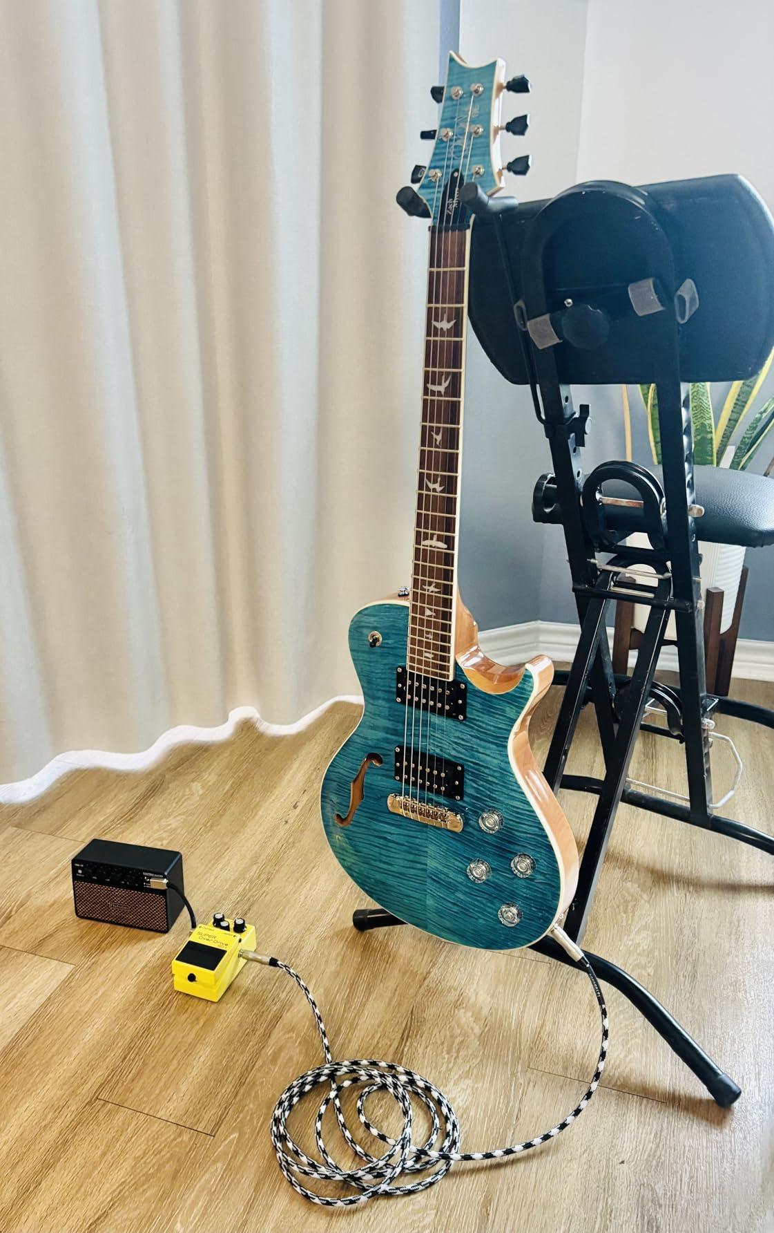 Flatsons FBA-10 Guitar Amp, 10W Mini Electric Guitar Amplifier with Clean/Drive Channel, 6H Working, USB-C Rechargeable, 3.5mm Headphone/AUX Jack customer photo 2
