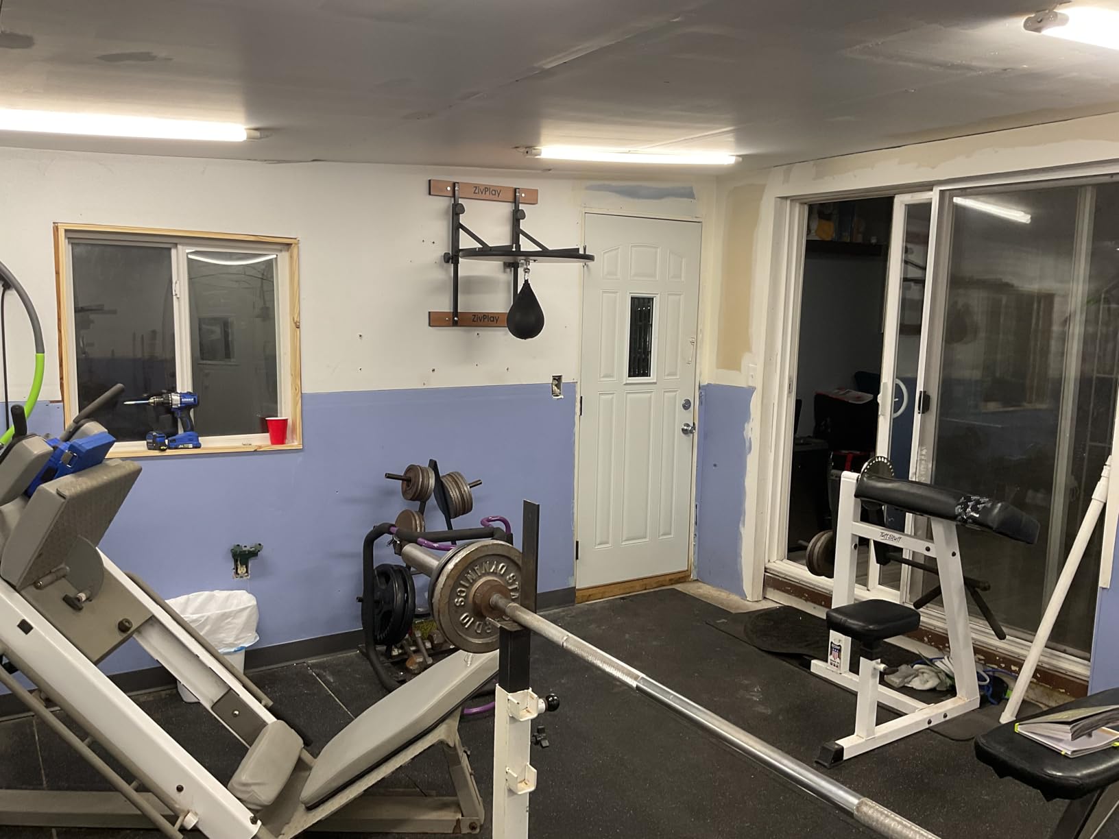 Speed Bag Platform Speed Bag Stand for Boxing Punching Practice Includes Height Adjustable Mount Speedbag and Air Pump 360 Swivel 24 Inch Board customer photo 1