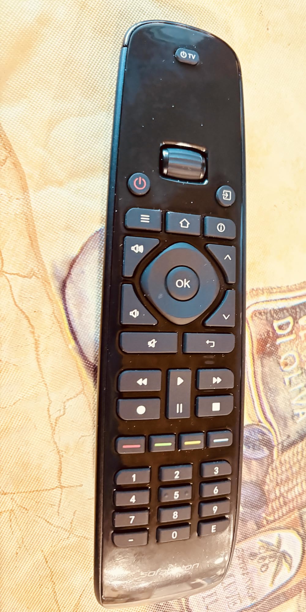 SofaBaton U2 Universal Remote with Backlit Button and Upgraded Scroll Wheel, All in One Universal Remote Control with App Control, Custom Macros for Smart TVs, Sound Bar, DVD/Blu-ray Players and More customer photo 1