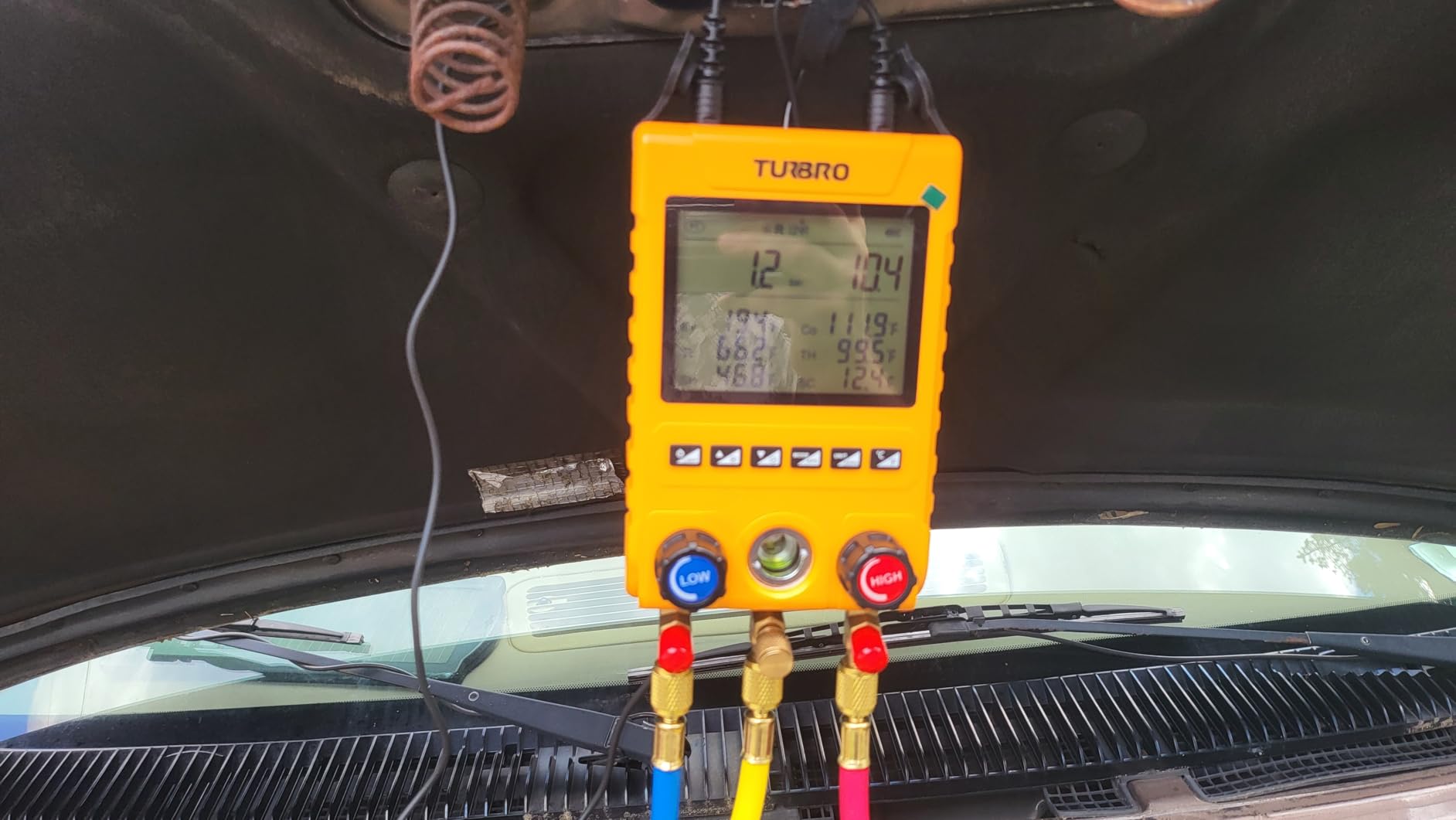 TURBRO Digital Manifold Gauge Set with 2 Temp Clamps & 3 Hoses customer photo 1