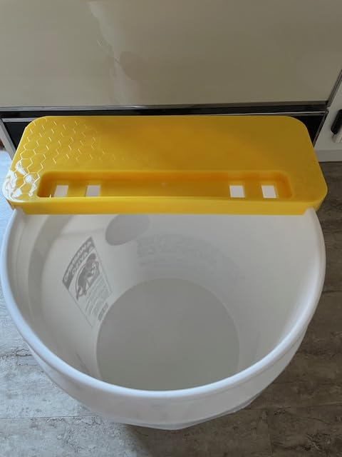 Honey Uncapping Tank Holder, Honey Harvesting Tools, Easy Clean Honey Extractor Tank Bucket Scraper for Beekeeping Hive Frames Cleaning, Fit All 5 or 6 Gallon Bucket customer photo 1