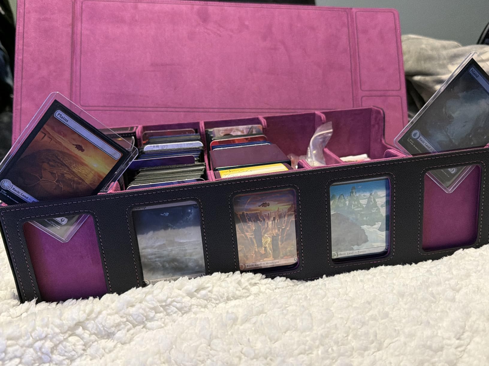Kabinka Trading Card Storage Box with Commander Display, 5-Row Deck Case with Removable Lid; 3900+ Card Organizer for MTG TCG PTCG Sports Card, Top Loaders Storage Box (Black) customer photo 2