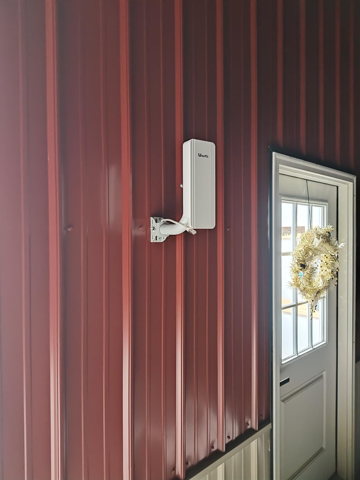 UeeVii Dual-Band Wireless Bridge Router Kit | 2.4G 5.8G WiFi Bridge | 5KM Point to Point Wireless Bridge Outdoor Network for Starlink Extender for Barn/Shop | IP65 Weatherproof | Plug & Play customer photo 1