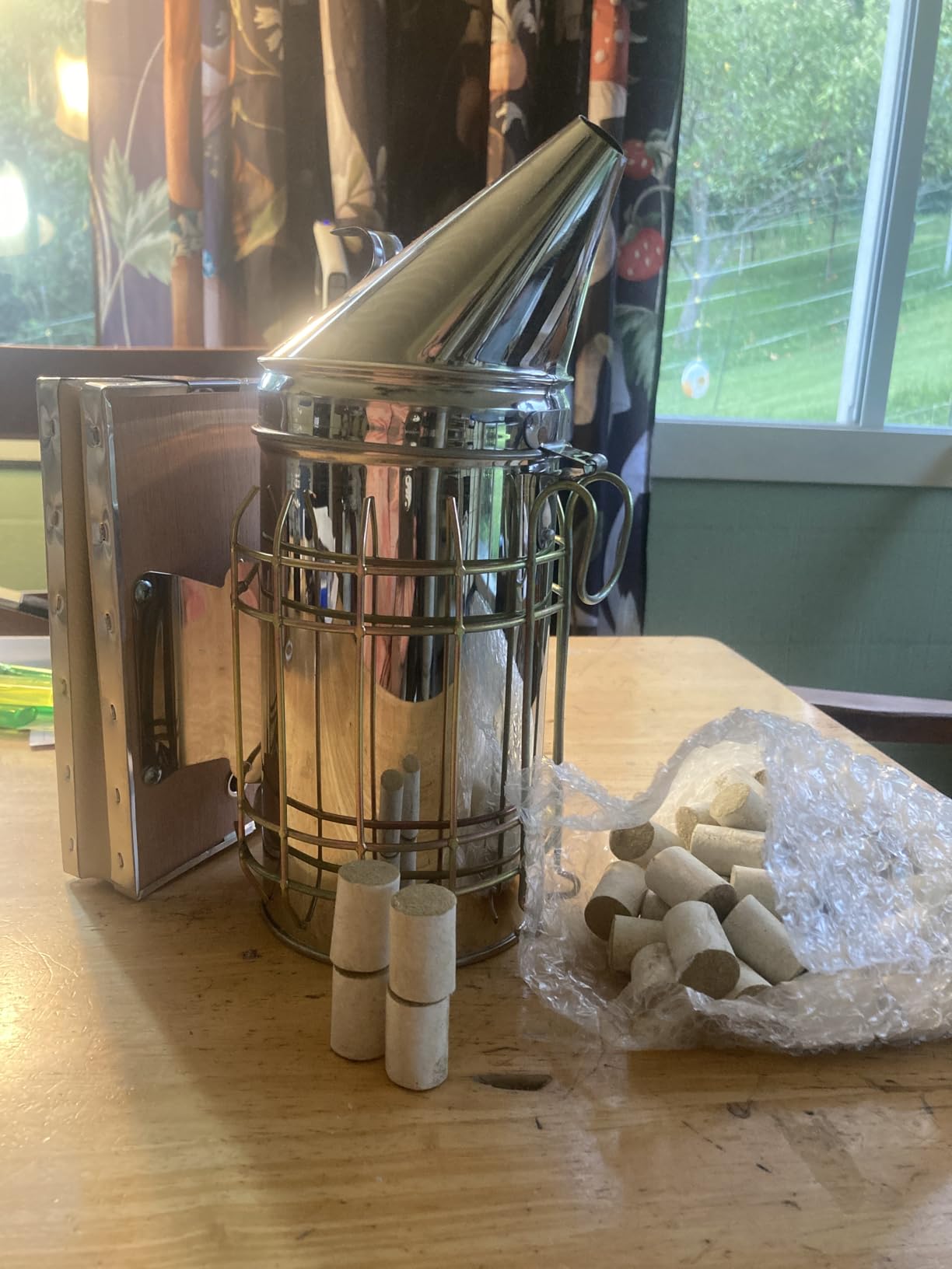 Bee Hive Smoker Kit - Stainless Steel Smoker with Heat Shield & 54 Smoking Pellets, Ideal Beekeeping Supplies for Beginners & Professionals customer photo 2