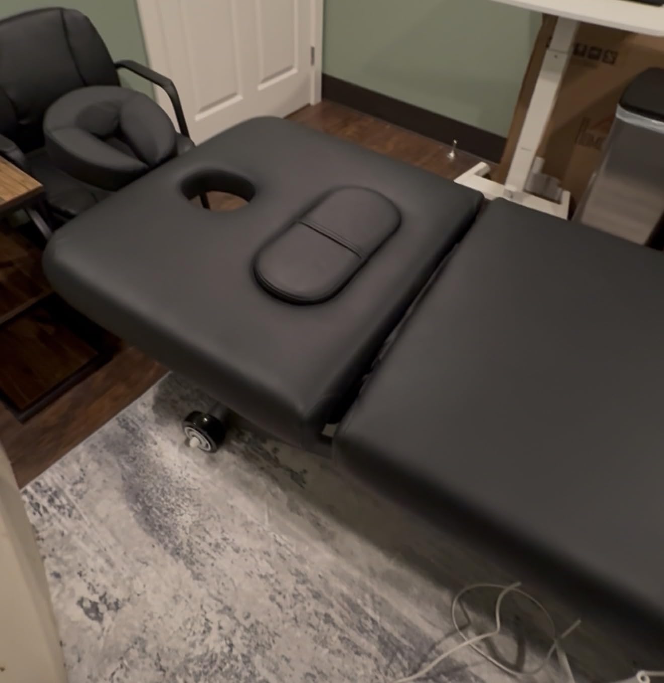 Dolonm Electric Massage Table, Electric Lift Motor and Manual Backrest Adjustable for Treatment/Medical Spa/Facial Bed/Beauty Bed - Beige Gray customer photo 2