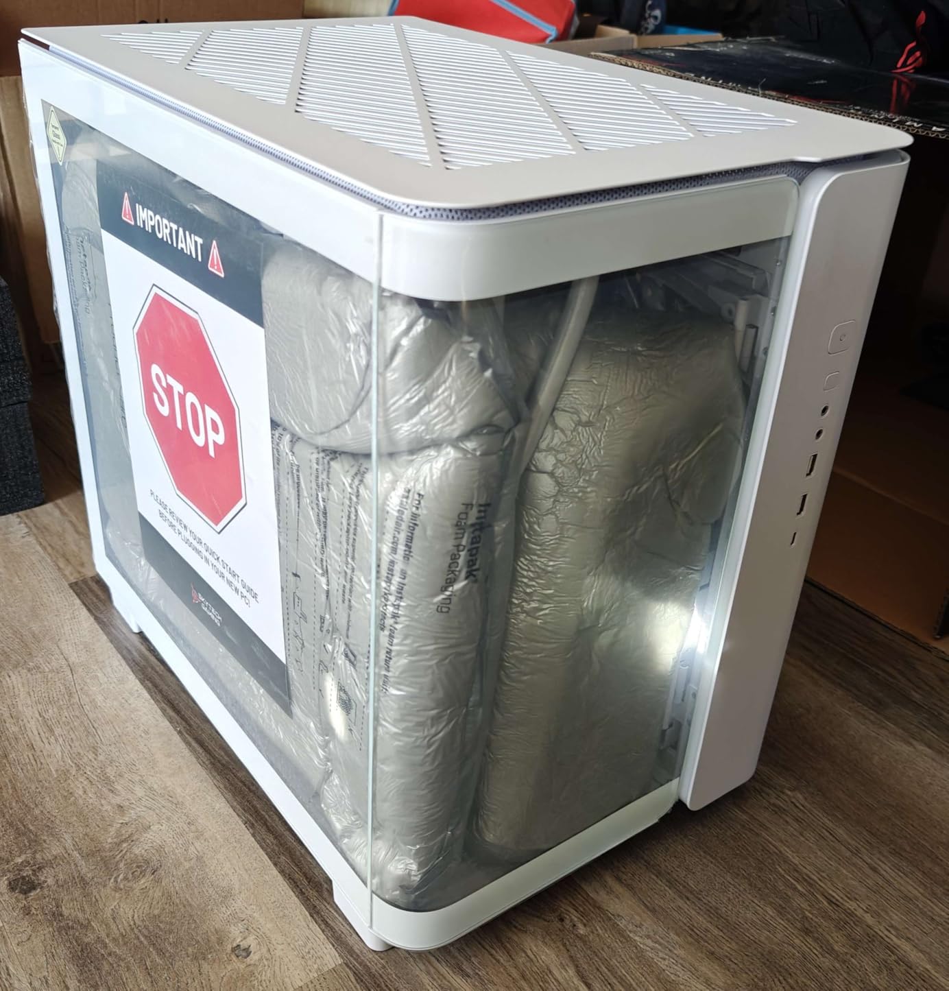Skytech Gaming King 95 Desktop PC, Ryzen 7 9800X3D 4.7 GHz (5.2 GHz), NVIDIA RTX 5070 Ti 16GB, 1TB Gen4 NVMe SSD, 32GB DDR5 RAM 5600 RGB, 850W Gold ATX 3 PSU, 360mm ARGB AIO, Wi-Fi, Win 11 customer photo 2