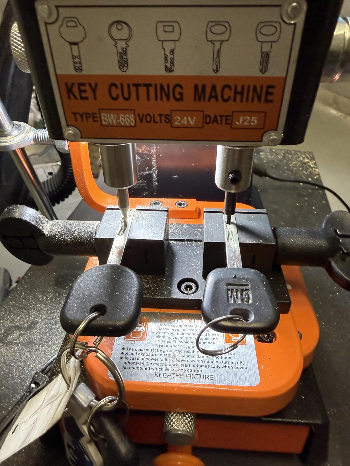 Vertical Cutter, Cutting Duplicator Machine, Drill Bits Drilling Grooving Machines with Drilling Bits 110V and 220V, for Duplicating House Door Car Keys customer photo 1