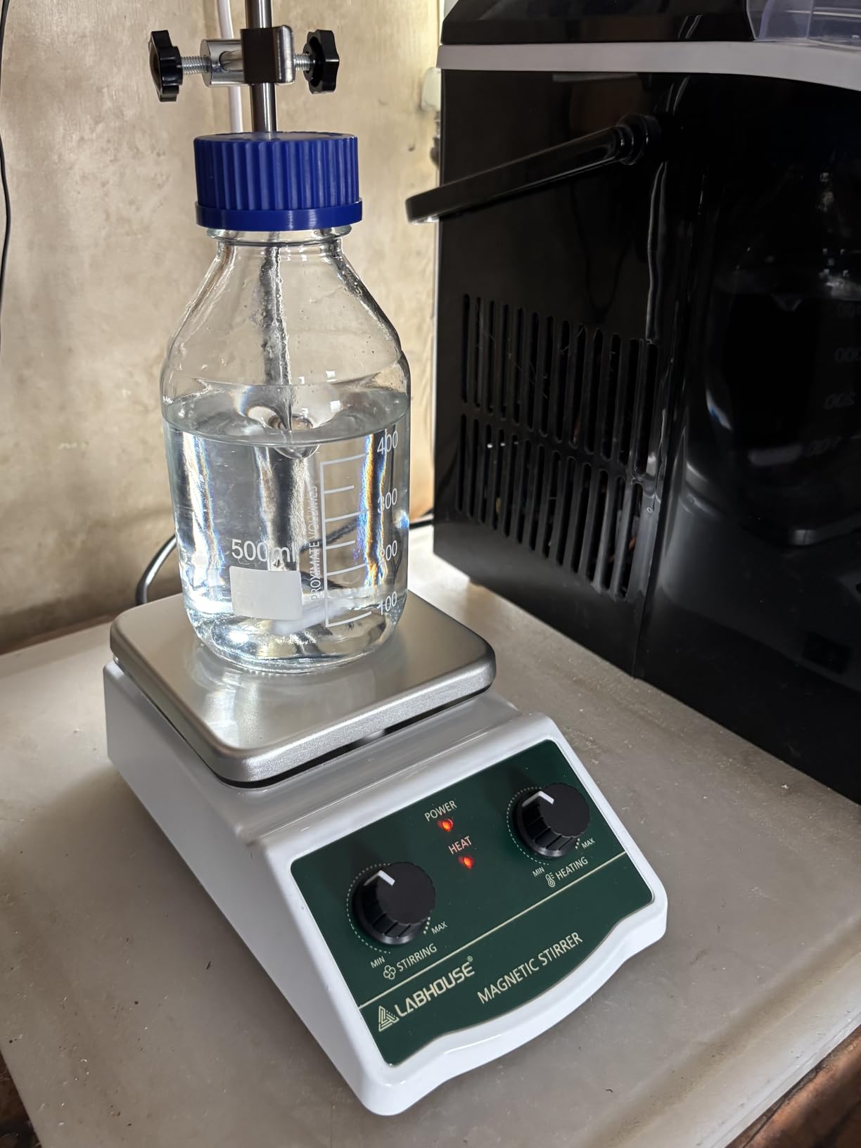 300℃/ 572℉ Magnetic Stirrer Hot Plate 2L Heated Mixer 2000RPM Lab Stirring W/Support Stand,Stir Bar Recycler Set(Non Digital) customer photo 1