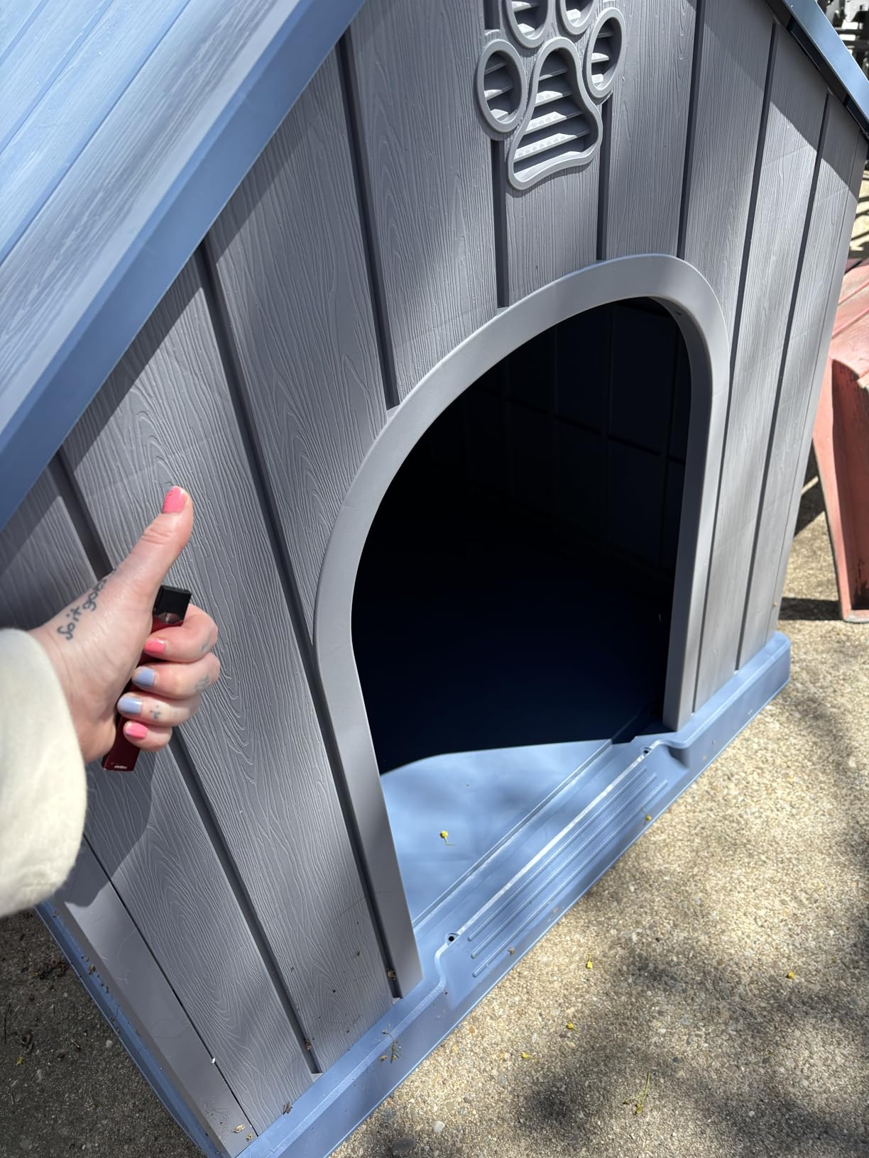 DRATO Large Dog House Indoor Outdoor Waterproof,Puppy Shelter with Air Vents and Elevated Floor,Sturdy Dog Kennel for Small to Large Sized Dogs, Easy to Assemble (Blue, 38.62×36.26×38.07 Inches) customer photo 1