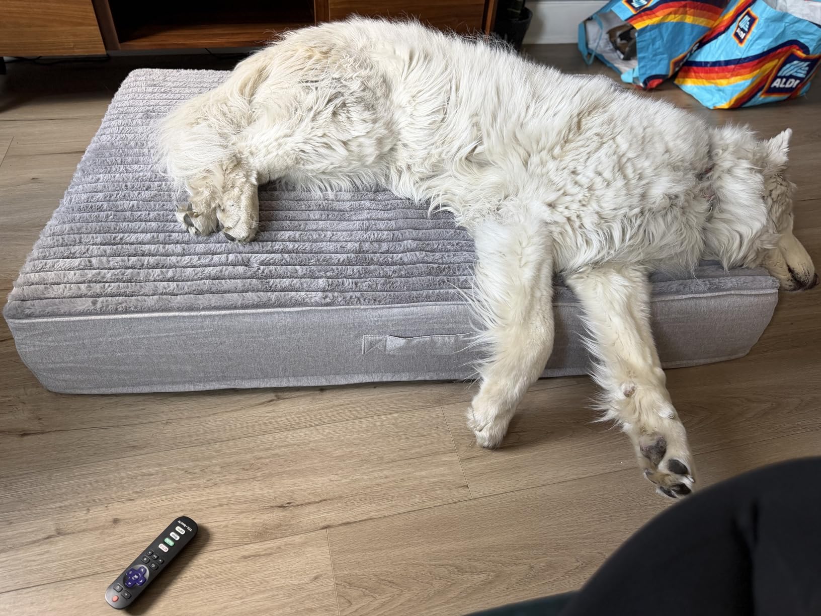Veehoo Orthopedic Memory Foam Dog Bed, 7 Inch Thick Extra Large XXL Dog Bed for Senior Dogs with Ultra-Soft Fluffy Surface, Waterproof Liner, Removable Washable Cover and Non-Slip Bottom, 52