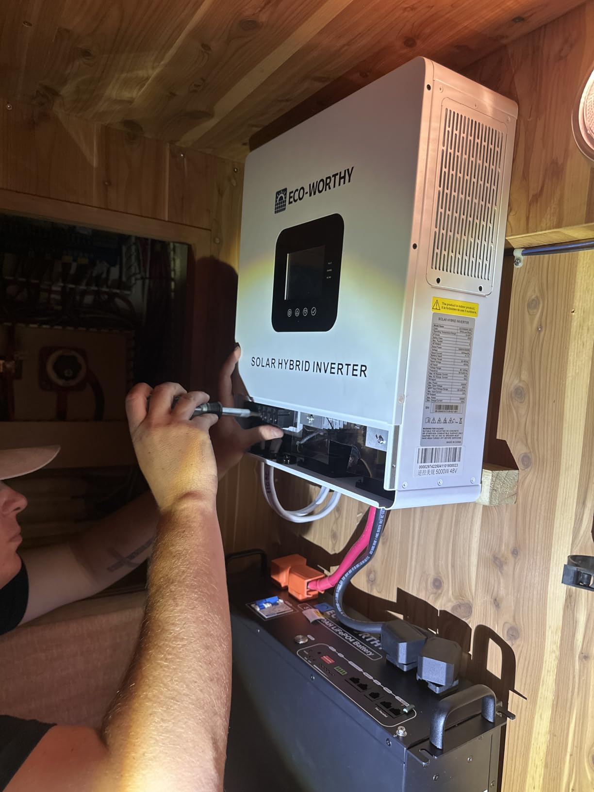 ECO-WORTHY Home Power Station Backup Power, 10240Wh LiFePO4 Battery, AC 5000W Inverter, Bluetooth and WiFi customer photo 2