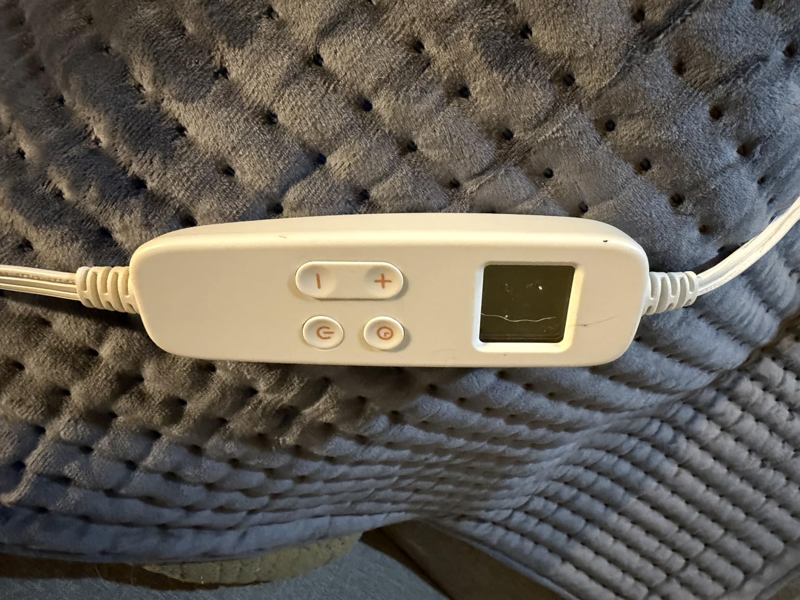 VAAGHANM Heating Pad: 33 x 17 inches Electric Heating Pad for Back - Extra Large Heat Pad for Shoulder/Neck/Knee/Arms - Upgraded 6 Timer & 6 Temperature Controller customer photo 1