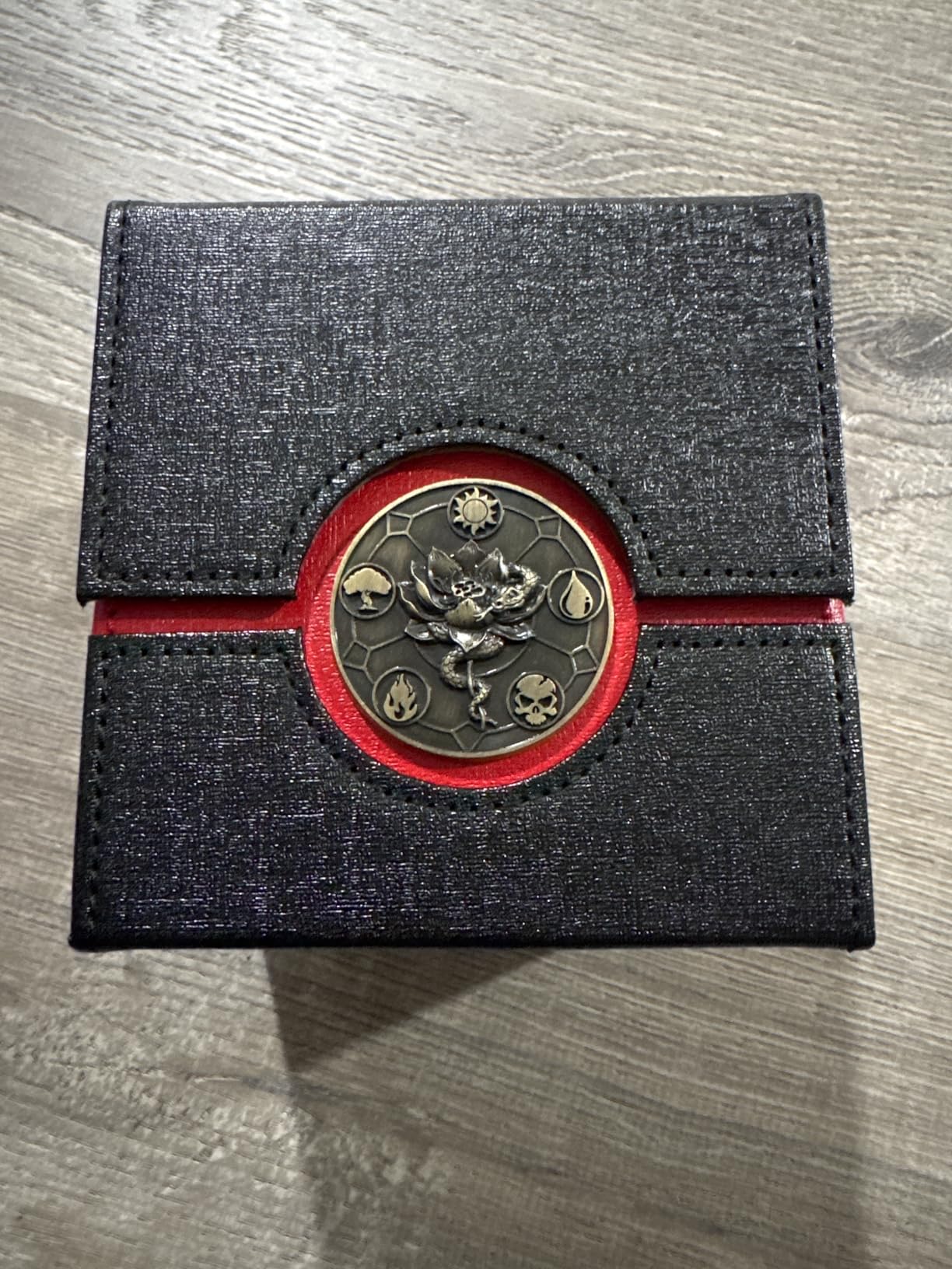 Kabinka Commander Deck Box for MTG with Dice Tray, Holds 100 Double-Sleeved Cards, Card Deck Box with Metal Emblem for TCG/PTCG, Cards Storage Case with 35PT Magnetic Card Holder (Black& Red, Lotus) customer photo 2