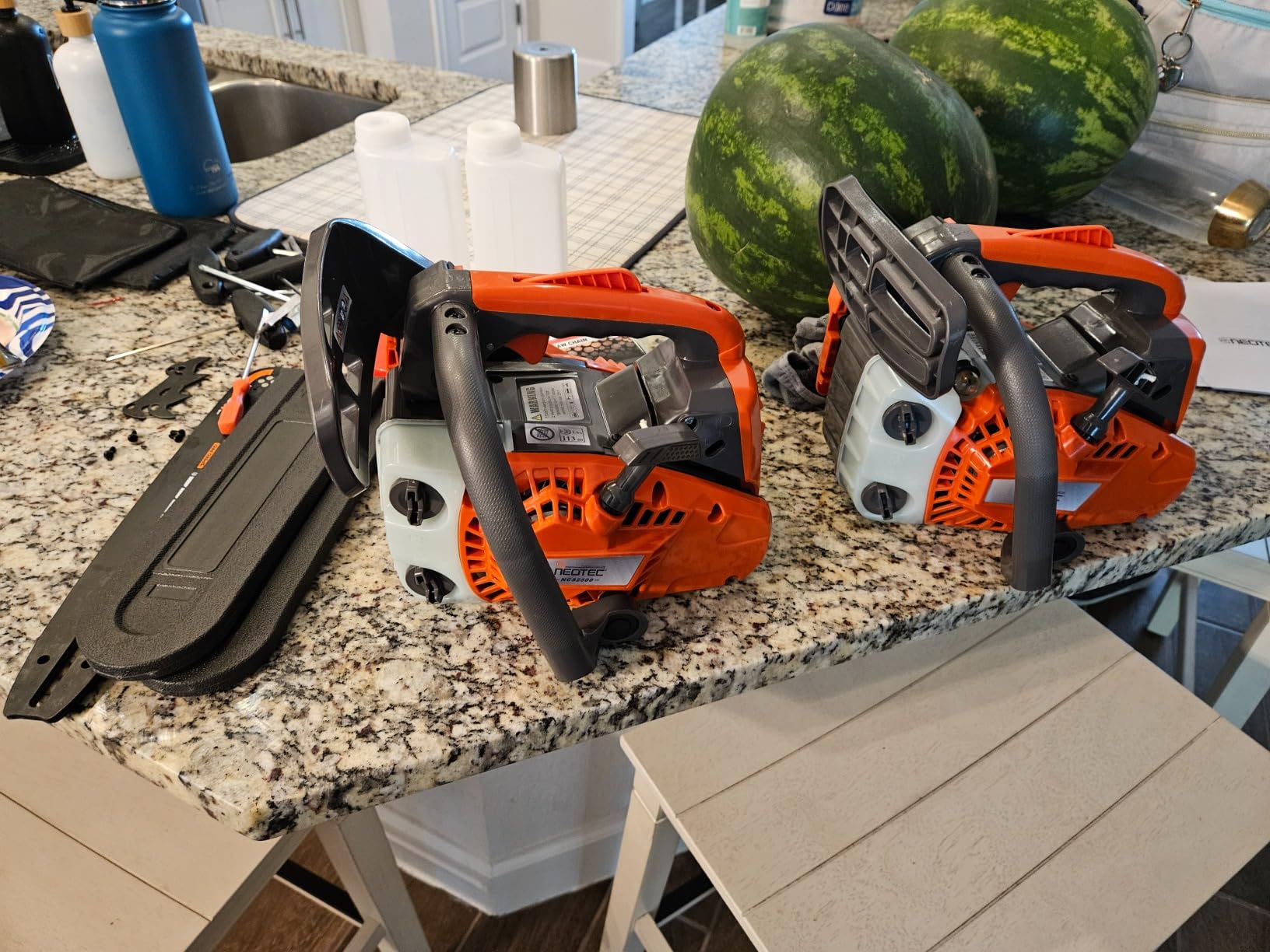 NEO-TEC 20 Inch 62CC Gas Powered Chainsaw 2-Cycle Petrol 3.5HP Handheld Reliable Motosierra De Gasolina for Tree Pruning Wood Cutting Firewood Preparation & Yard Maintenance customer photo 2