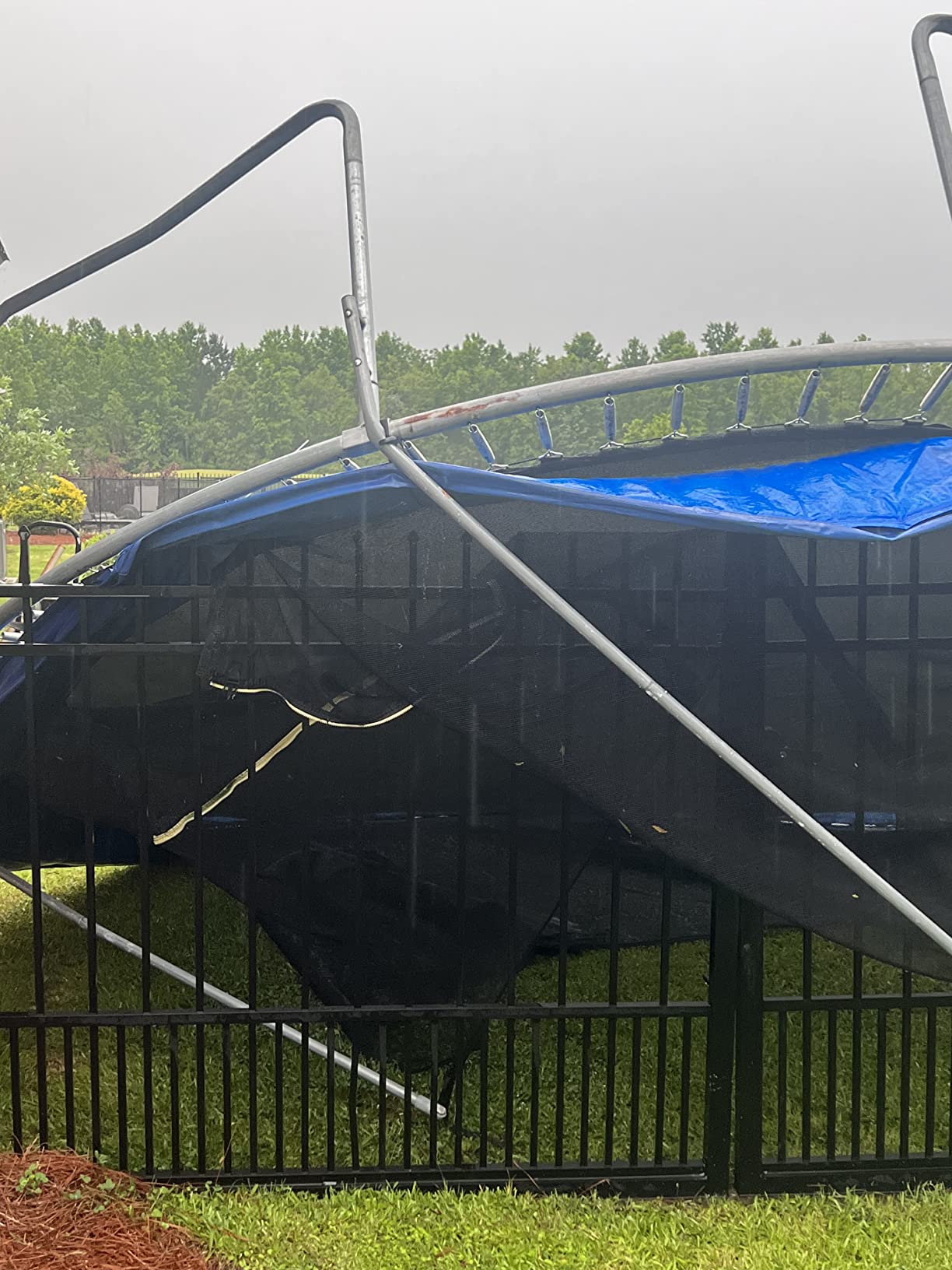 ORCC Oval Outdoor Trampoline with Safety Net - Recreational Gymnastics Trampoline for Kids, Heavy-Duty Galvanized Steel Frame Yard Trampolines customer photo 2