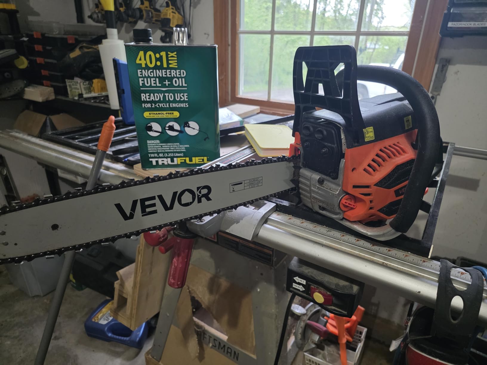 VEVOR 20inch 62CC Gas Powered Chainsaw, 3.8 HP 2 Stroke Engine Gas Power Chainsaws with Non-Slip Handle, Gas Chainsaws with Dual Fuel Tanks, For Wood Cutting, Tree Trimming, and Land Clearing customer photo 1