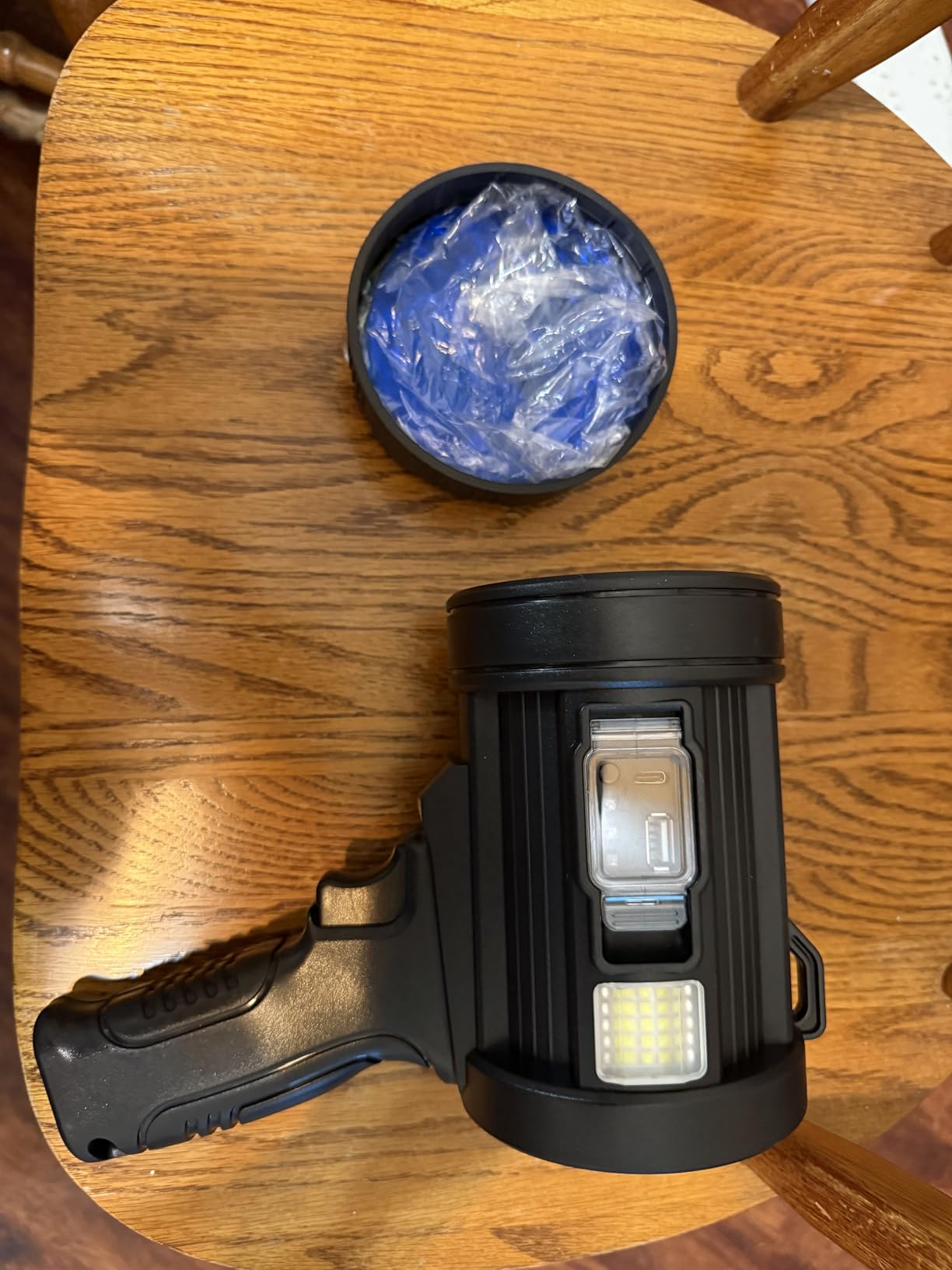 Kmivo Rechargeable Spotlight, 2,000,000 Lumens Super Bright Handheld Led Flashlight, Outdoor Spot Light with Cob Light and Solar Panels for Boating Camping customer photo 2