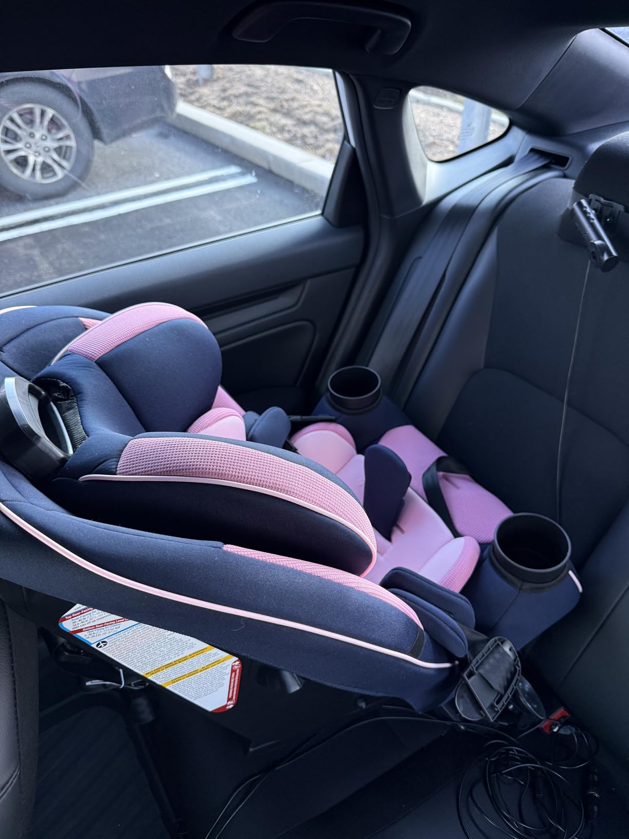 Safety 1st Grow and Go All-in-One Slim Convertible Car Seat, Rear Facing, 5-40 lbs, Forward Facing (30-65 lbs), High Back Booster Seat 40-100 pounds, Black Phantom customer photo 2