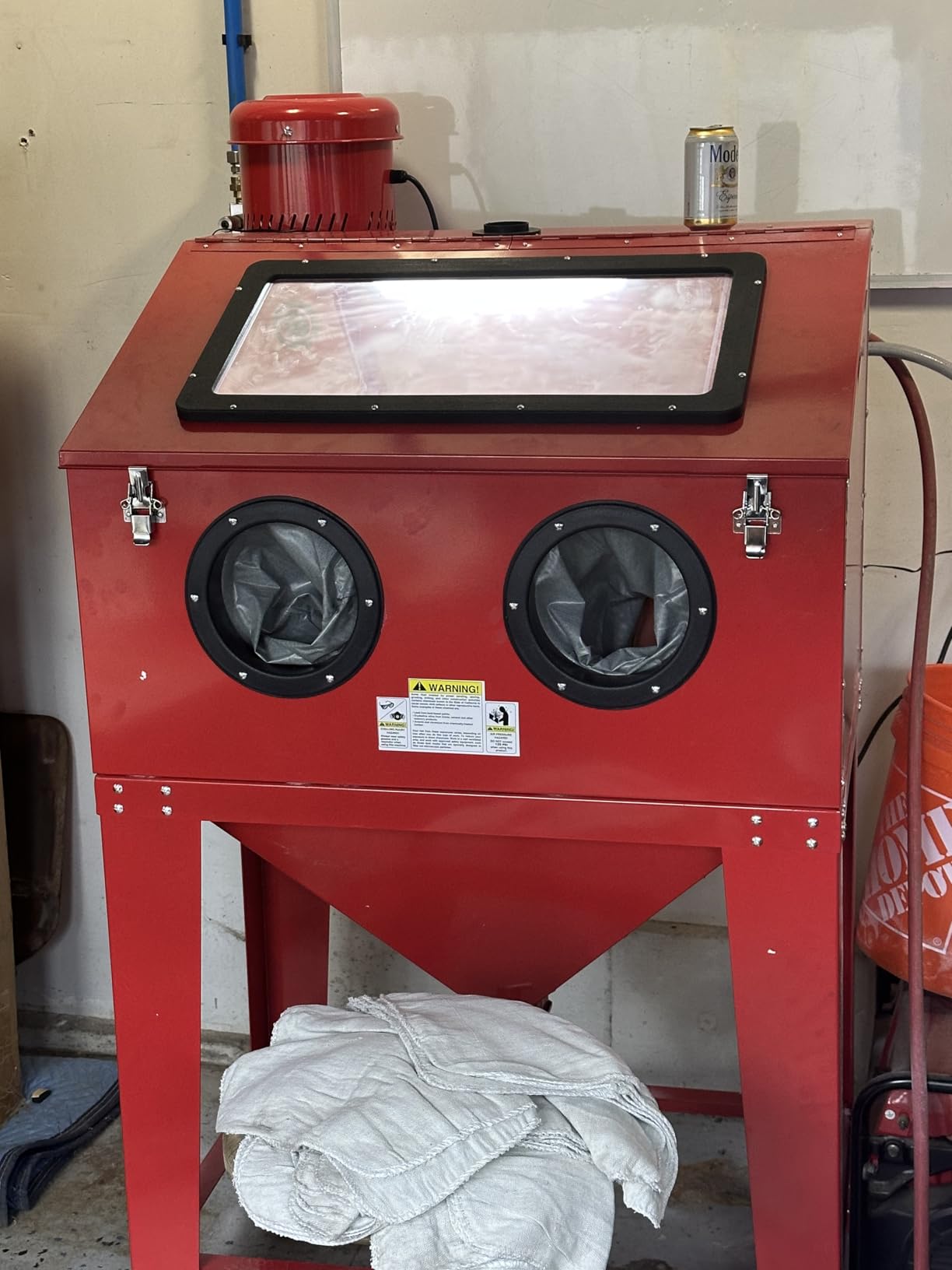 90 Gallon Sandblasting Cabinet, 40-90PSI Sand Blast Cabinet with Dust Collector, LED Lights, Blasting Gun & 4 Ceramic Nozzles, Floor Stand Blast Cabinet for Paint, Rust Removal customer photo 1