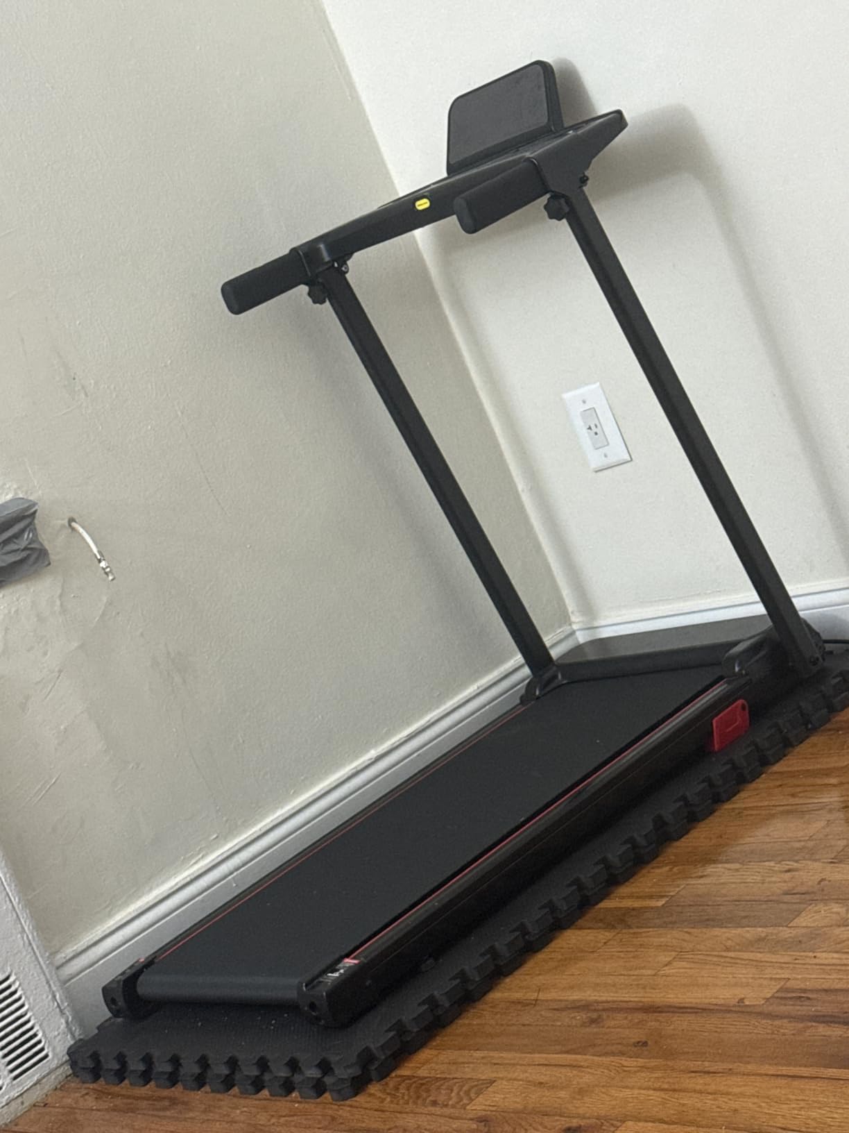 Treadmills for Home 3.0HP Quiet Foldable Treadmill with Incline, Portable Walking Pad with Handle Bar, Walking Pad Treadmill for Running and Jogging with 330 LBS Capacity customer photo 1