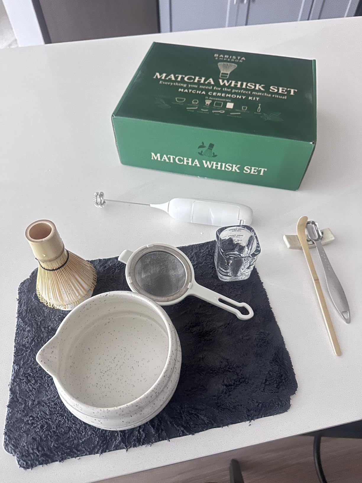 BARISTA EMPEROR MATCHA WHISK SET PREMIUM 11pcs - Professional Matcha Kit Set with Matcha Bowl, Matcha Whisk, Milk Frother, Spoon, Sifter, Scoop, Stand, Cup, Tea Mat, Cloth - Matcha Bowl Set customer photo 2