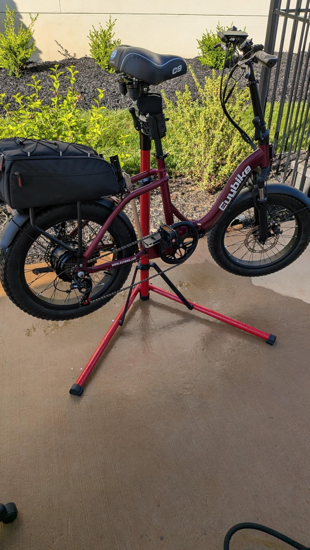 GOEHNER's Upgrade 2.0 Bike Repair Stand (Max 110 lbs) - Portable Aluminum Bicycle Workstand for Electric, Mountain, and Road Bikes customer photo 1