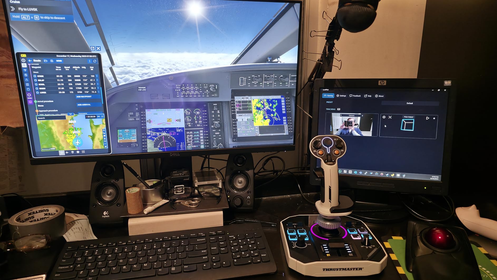 Thrustmaster Sol-R6 Flight Throttle - S.M.A.R.T. Slide Rails Technology, Adjustable Detent, Built-In Rudder, 14 Assignable Actions for Flight Simulation - Compatible with PC customer photo 2