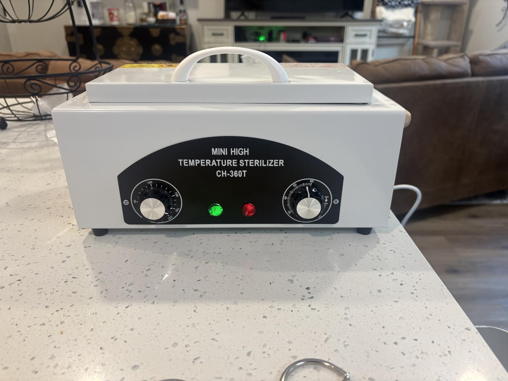 High Temperature Sterilizer Autoclave Machine, 110V 300W 1.5L Metal Tool Cleaner Machine, Nail Tool Sterilizer with Timer for Sundry Beauty Hair Nail Metal Tools customer photo 1
