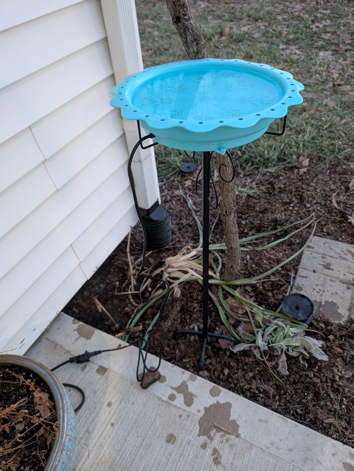 Heated Bird Bath for Outside Winter, Powerful 100W Thermostat Control Heated Bird Baths for Outdoors with 5-Prong Metal Stake, Heated Birdbath Water Heater for Garden Yard Patio Lawn (Blue) customer photo 1