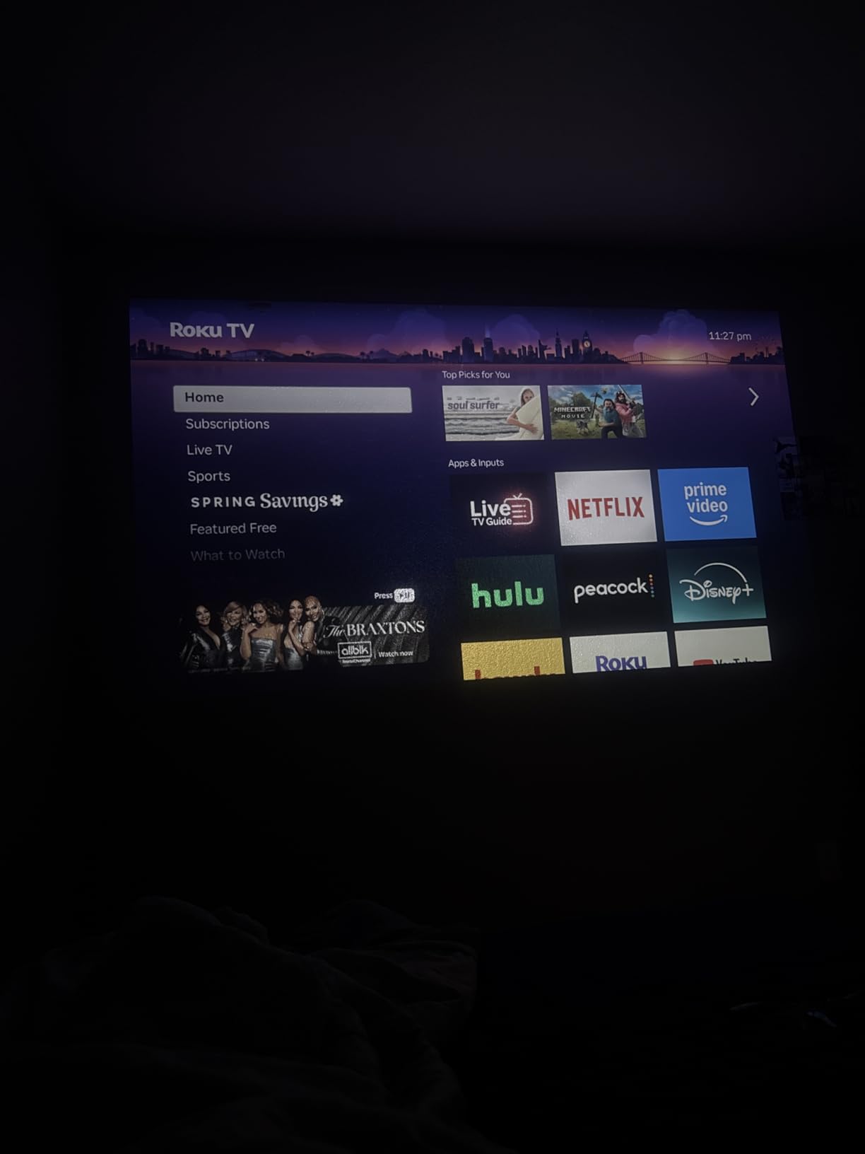 Aurzen Roku TV Smart Projector with Wifi and Bluetooth, Roku Streaming Experience Built-in, 1080P FHD, Dolby Audio, Auto Focus & Keystone, Zoom, Movie Portable Outdoor Mini Projector, White customer photo 5