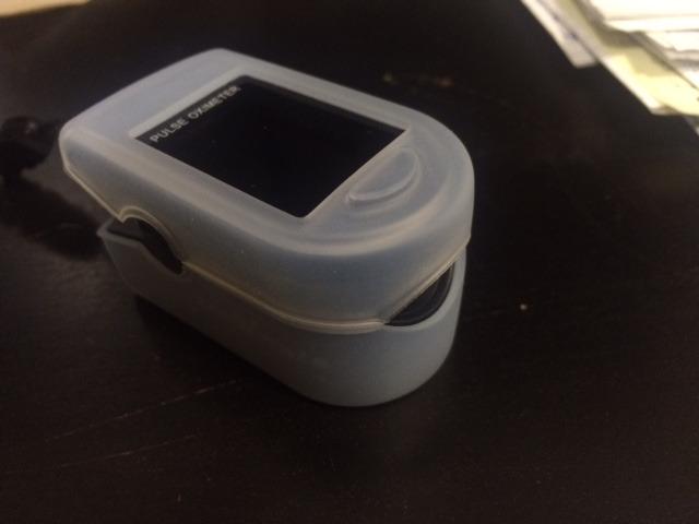 Zacurate 500B-B Wireless Bluetooth Fingertip Pulse Oximeter, Blood Oxygen Monitor with Free App, SpO2, Plethysmograph, and Perfusion Index Finger Oxygen Sensor customer photo 1