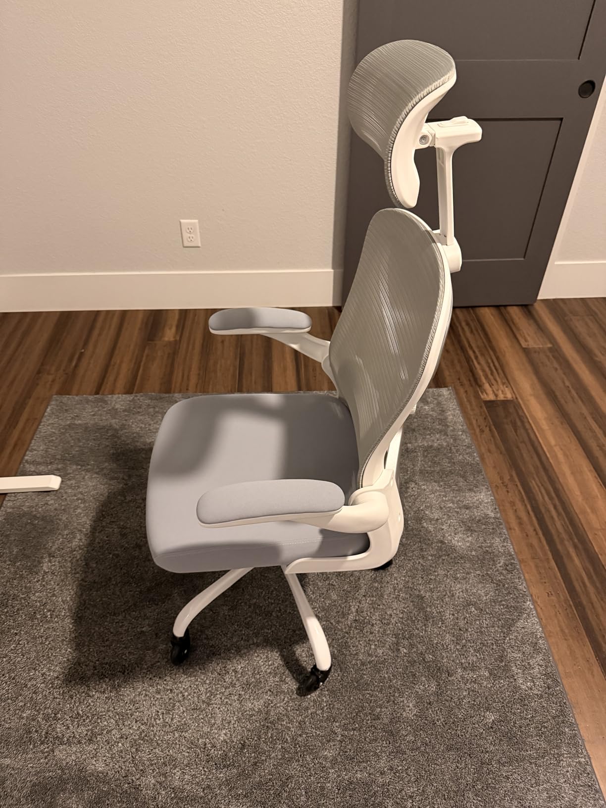 Ergonomic Office Chair for Back & Neck Pain Relief, Virgin Foam Seat, 2D Adjustable Lumbar & 3D Headrest, Tilt & Rock for Relaxation, Ideal for Long Sitting Comfort, Gray/Silver customer photo 2