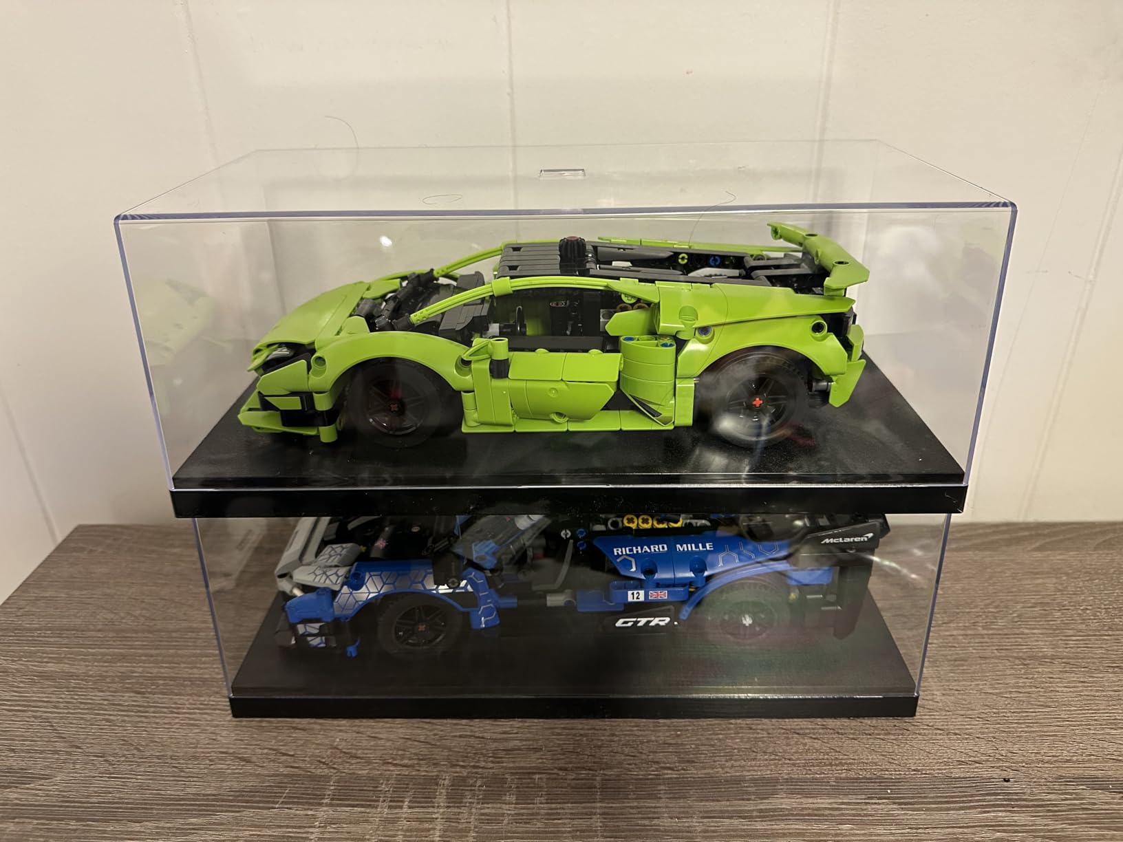 Greenlight 1:18 Scale Acrylic Display Case for 1:18 Diecast Cars, Clear Cover with Black Base, Stackable Design, Model 55028 customer photo 1
