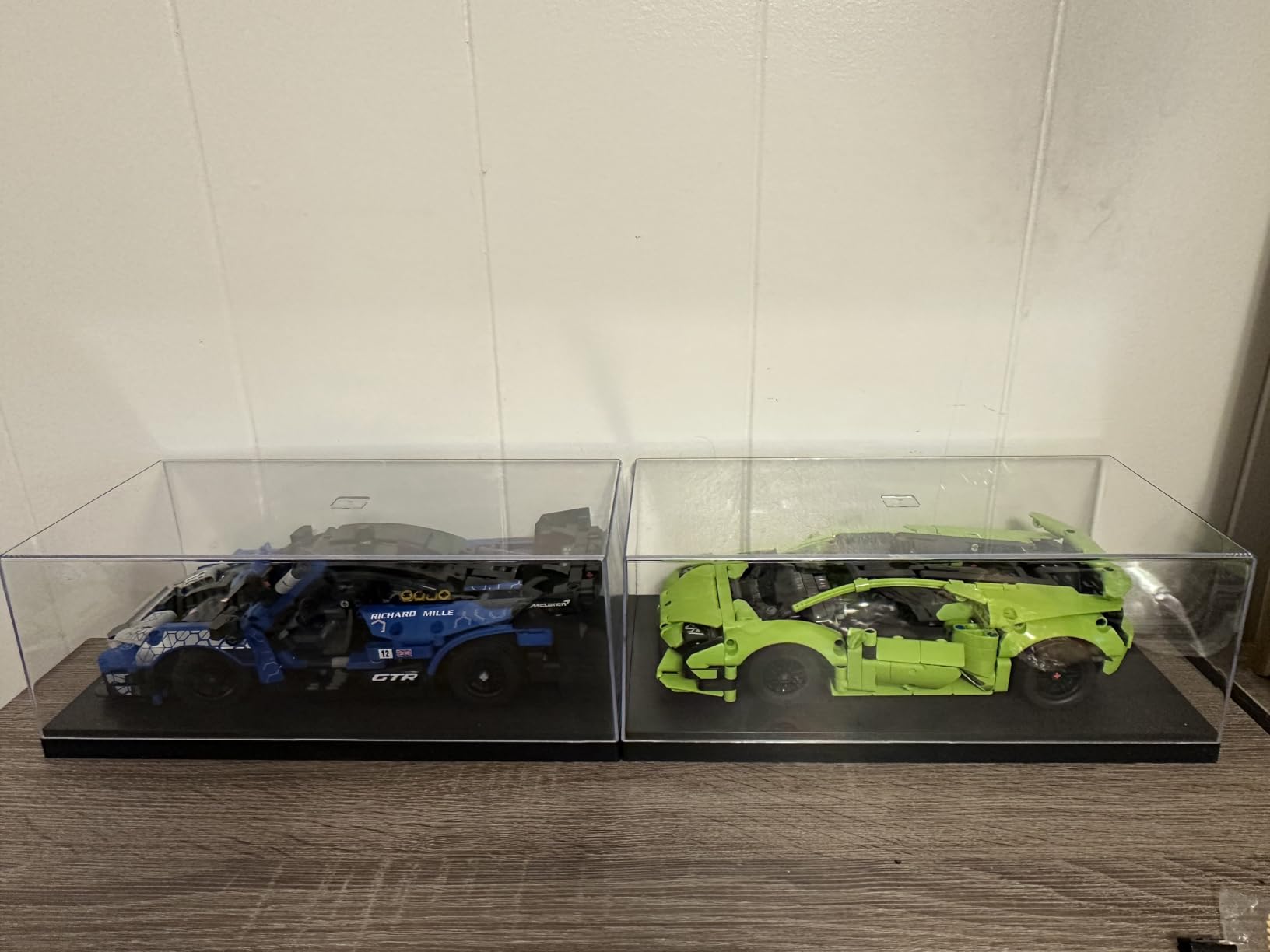 Greenlight 1:18 Scale Acrylic Display Case for 1:18 Diecast Cars, Clear Cover with Black Base, Stackable Design, Model 55028 customer photo 2