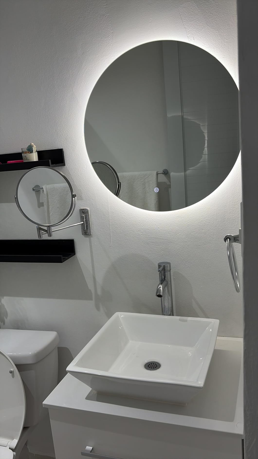 LOVESPEJO 24 Inch Round Backlit Bathroom Mirror with Lights, Circle LED Mirror for Bathroom, Fogless, Stepless Dimmable, 3 Color Changing, Memory, IP54, Shatterproof customer photo 2