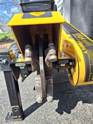 MechMaxx 12 Inch DUCAR 420cc 15HP Gasoline Engine Root Stump Grinder Tree Stump Removal, 8pcs Alloy Teeth, 12'' Cutting Height And 10'' Cutting Depth, Wheel Brake System, SGR1500 Yellow customer photo 2