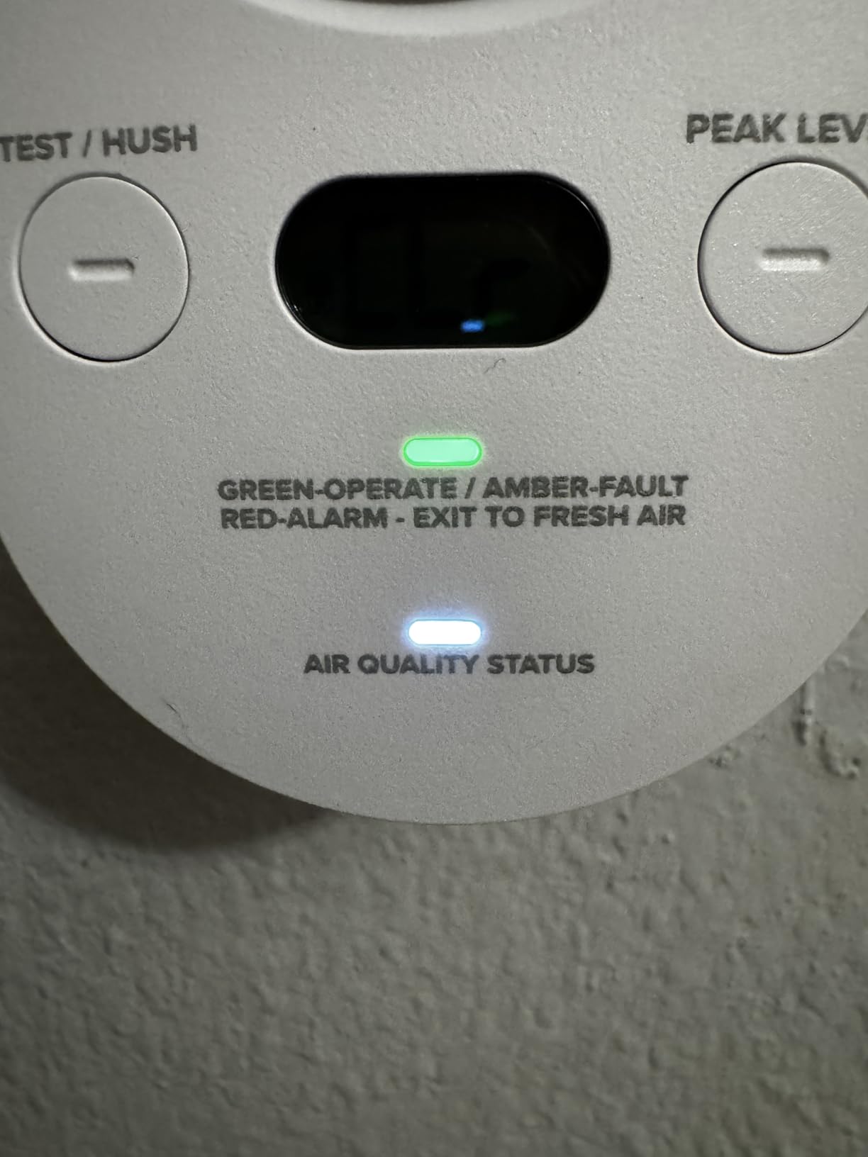 Kidde Smart Carbon Monoxide Detector & Indoor Air Quality Monitor, Plug-in with AA Battery Backup, Real-Time Notifications, 2.4 GHz Wi-Fi Enabled, Rotating Plug, 85 dB Alarm, 5th Edition, COPDLQW customer photo 1